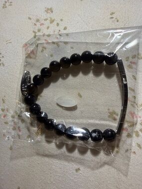 Plunder Black Beaded Stretch Bracelet with Silver Bar